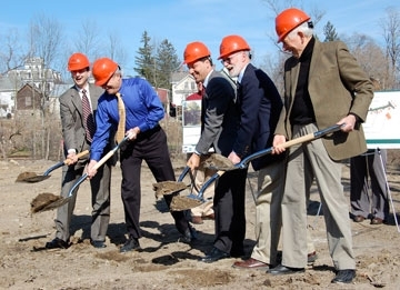 shovels_web.jpg