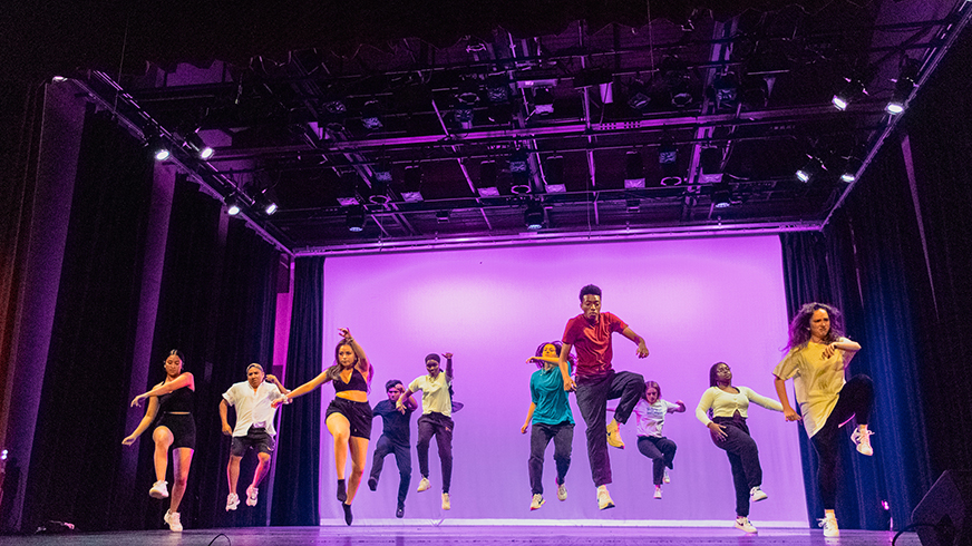 Middlebury dancers practice.