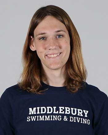 Head shot of Lia Smith ’26
