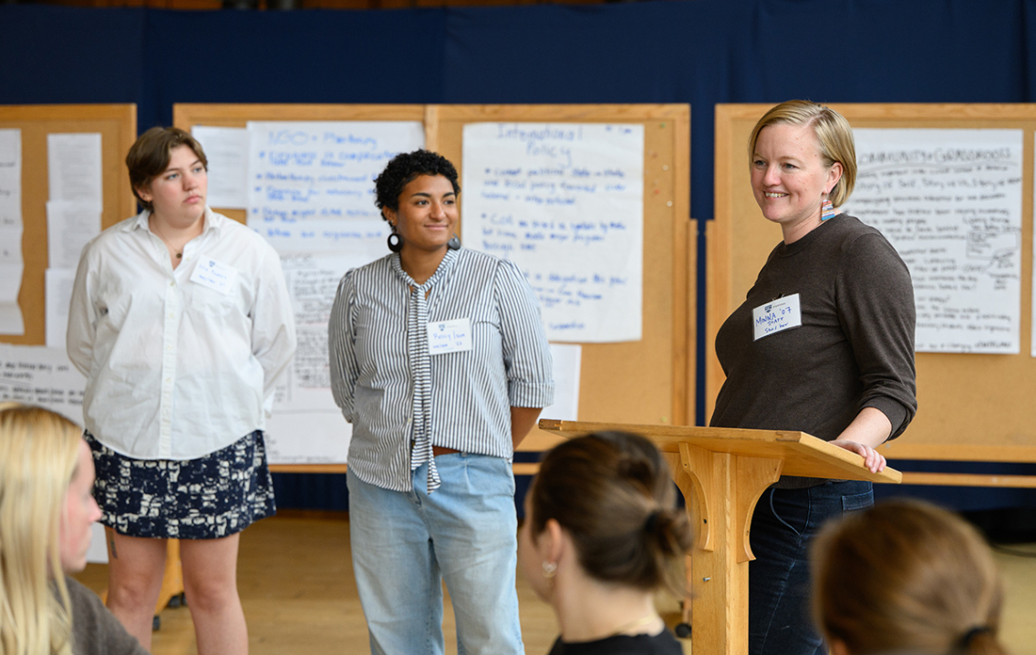 Minna and others talk to audience 