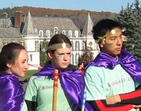 3_players_chateau_200.jpg