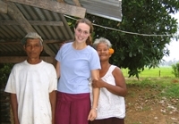 CarolynBarnwellthaihostparentsWEB.jpg
