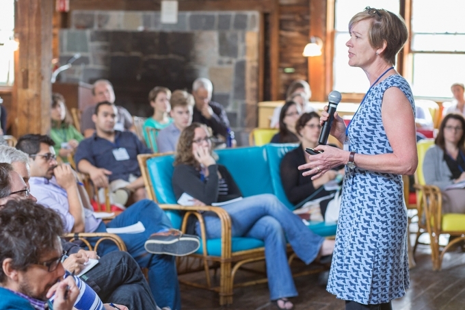 cse14_anke_wessells_talks_to_group.jpg cse14_anke_wessells_talks_to_group