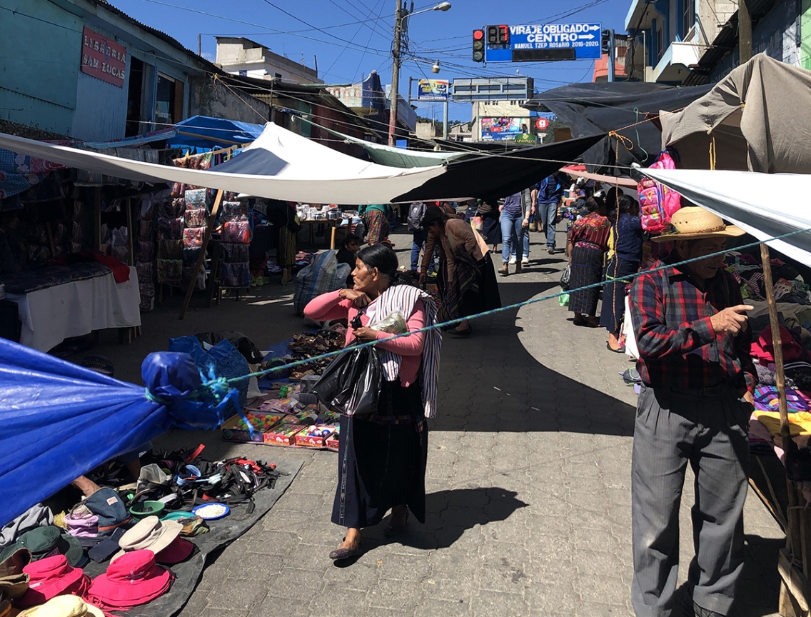 Market+in+Nahual%C3%A1_horizIMG_1984.jpg
