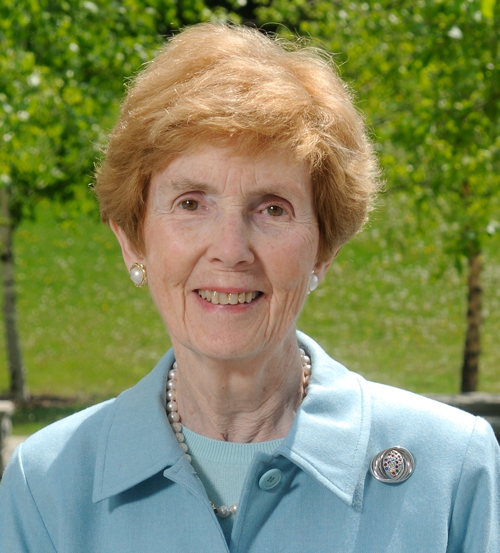 betty_jones_2009_brett_simison.jpg
