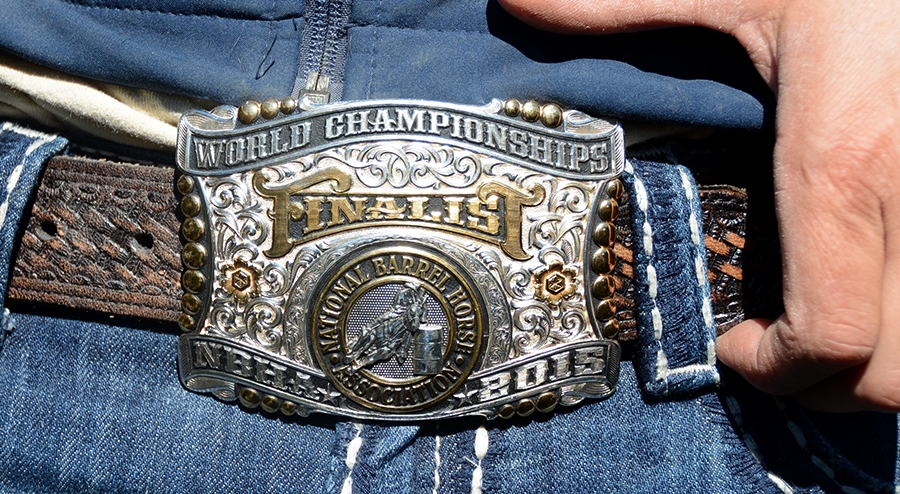 buckle1_0.jpg