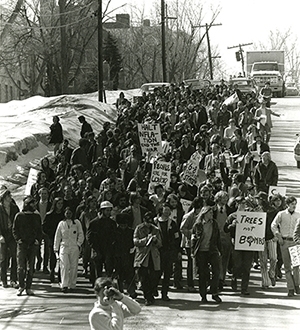 strike_57-1970.03.26-300.jpg strike_57-1970.03.26-300