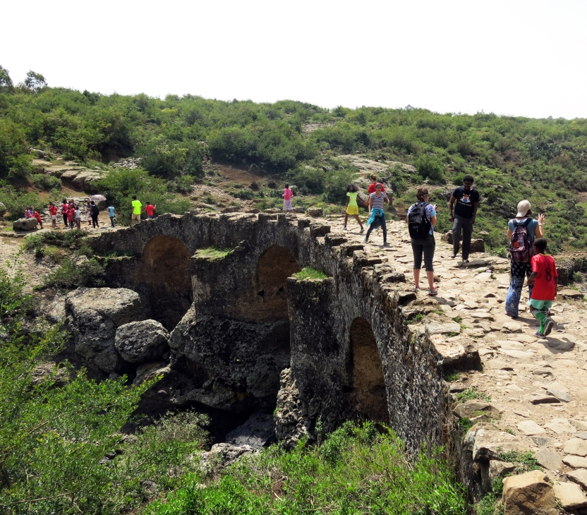 IMG_6065_portuguese_bridge_news.jpg
