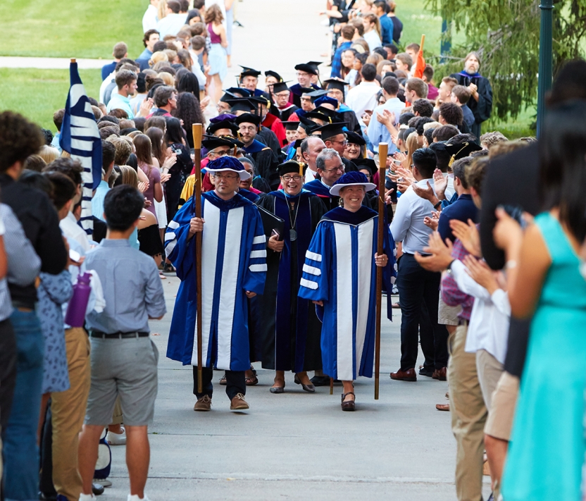 convocation18_procession.jpg