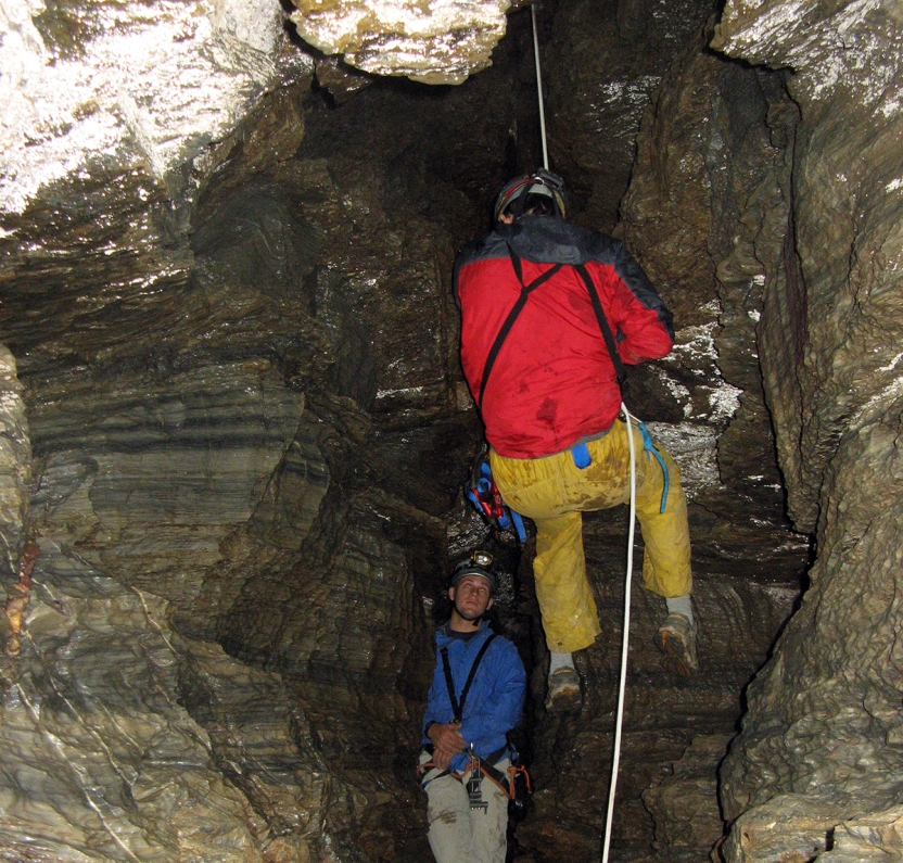munroe_cave_rappelling1200.jpg