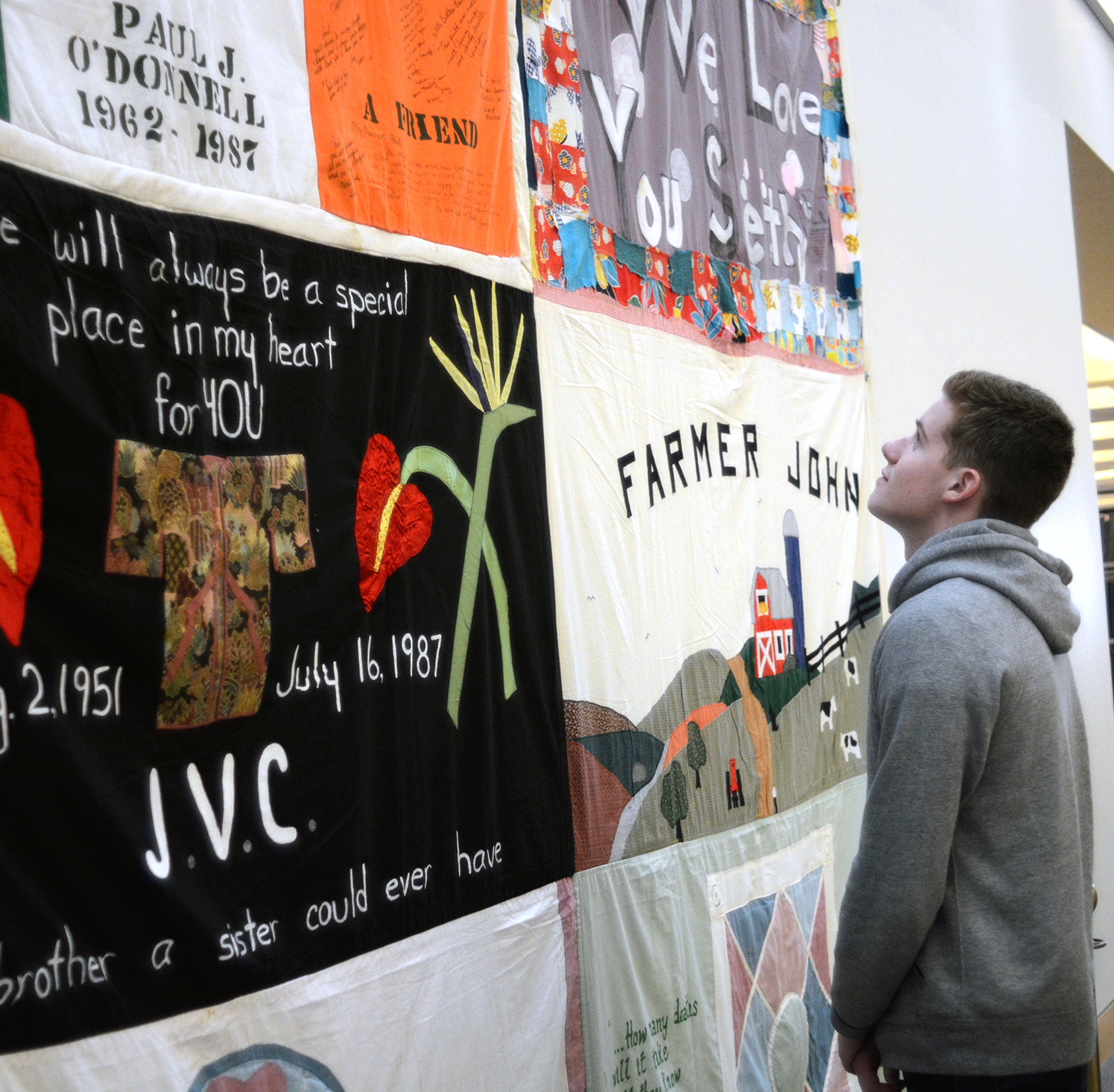 Revisiting the AIDS Quilt, Three Decades On Middlebury News and