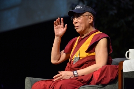 hhdl_couch_wave.jpg