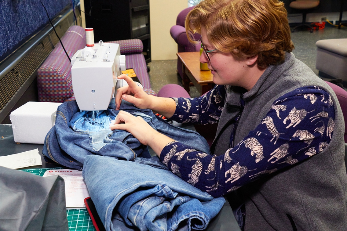 Sewing Station, Makerspace