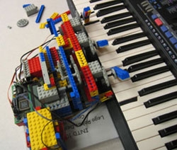 bot_piano.jpg