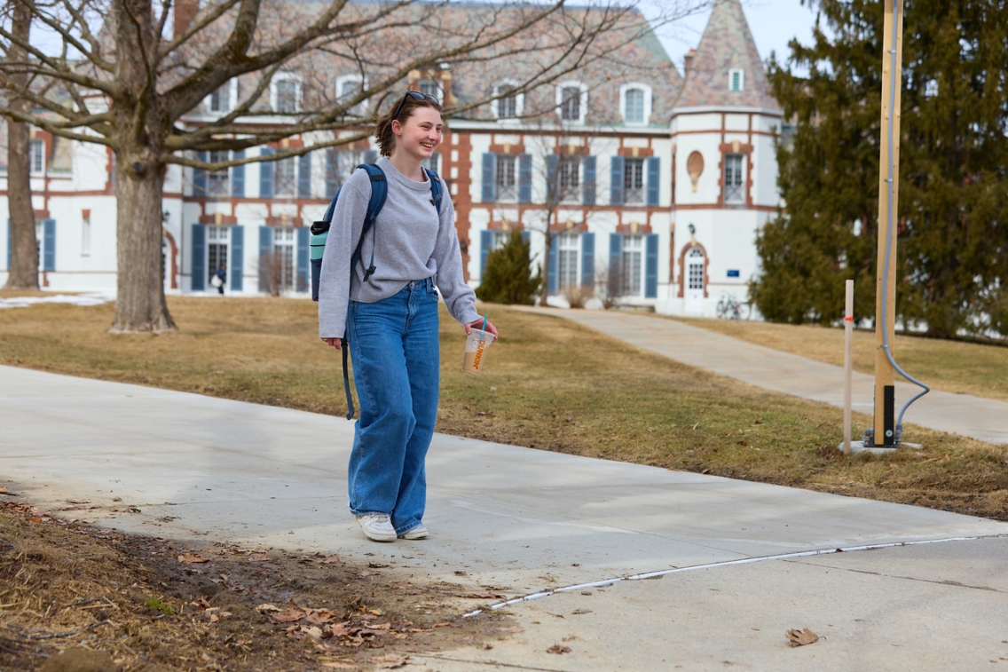 Jane Kelley ’27 Walking