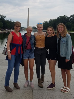 Professor Spatafora and students in Washington D.C.