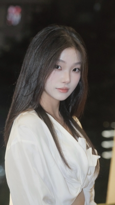 Headshot of Yan Zhang