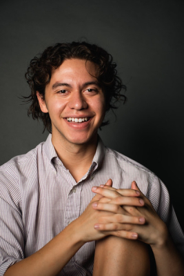 Headshot of Zeph Santiago