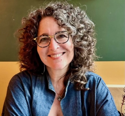 Photo of Professor Rebecca Tiger