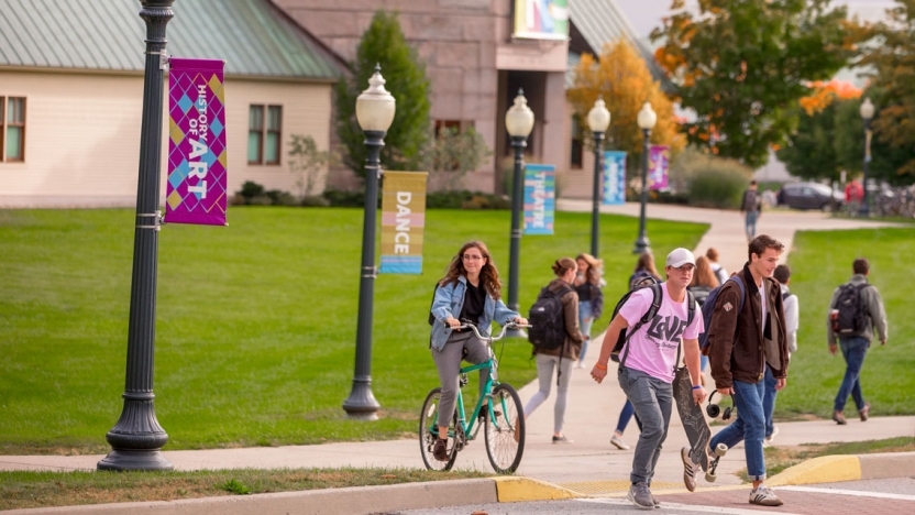 Students outside the Mahaney Arts Center.