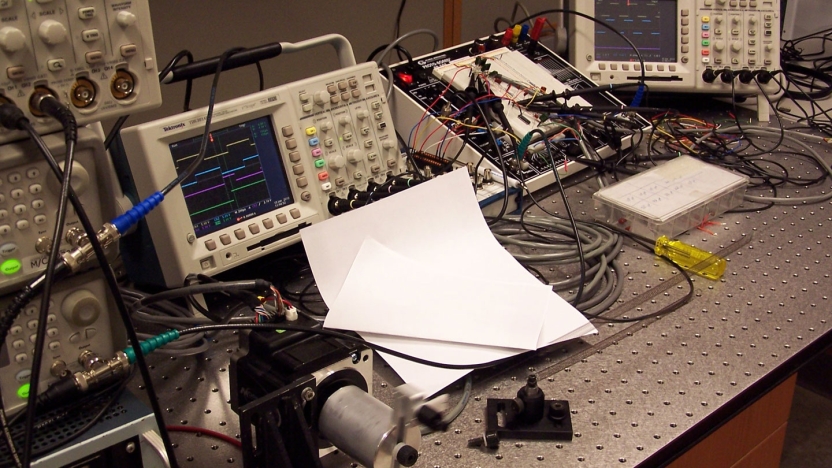 Set-up for Experiments in Non-linear Dynamics