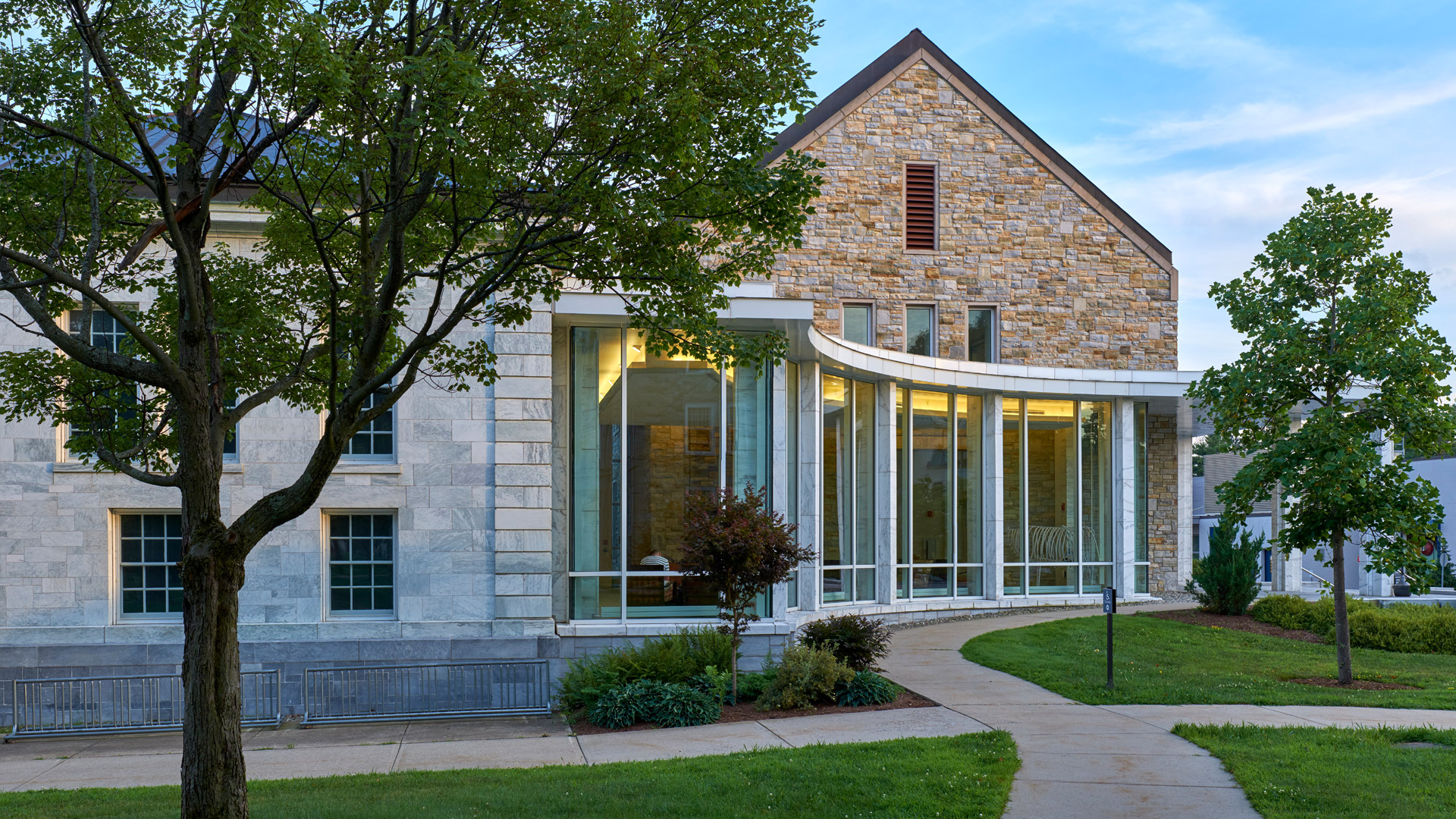 An exterior view of the Axinn Center at Starr Library.