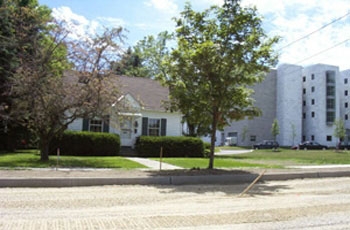 Hebrew House at 131 Franklin Street.
