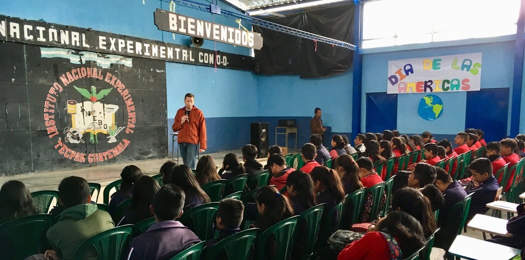 Professor Baird talking to students in Guatemala