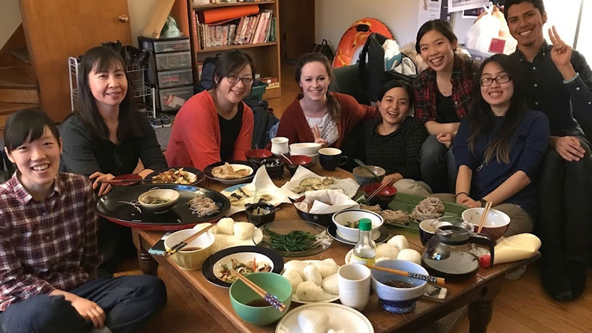 Middlebury students enjoy a meal together at the Japanese Houes