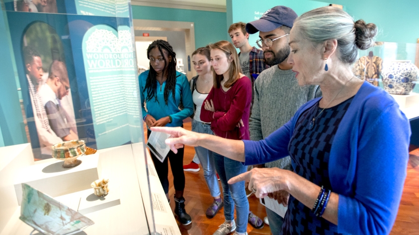 Students visit the Museum of Art as part of their first-year seminar.
