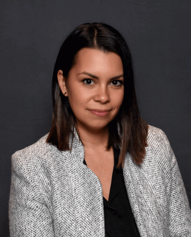 Headshot of Ioana Literat