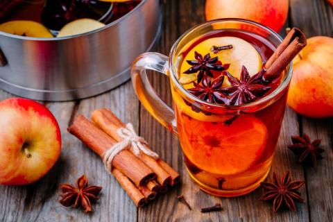 Image of a cup of hot mulled apple cider