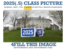 Class banner 2025.5 in front of Pearsons Hall on the Middlebury Campus