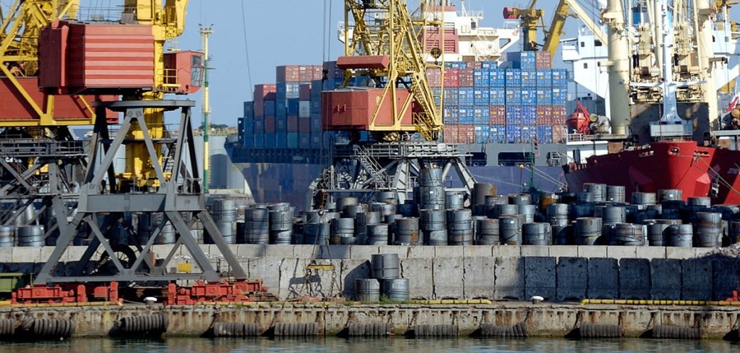 Port of Los Angeles container ship