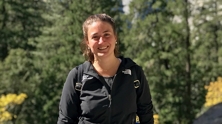 María López Godoy outside