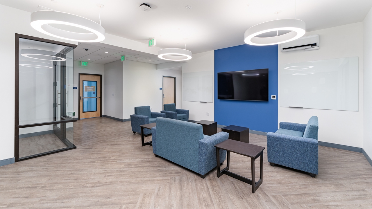 Opened in the fall of 2021, Munras is fully furnished and includes all utilities in its housing price, ensuring easy access to high-speed Wi-fi. 