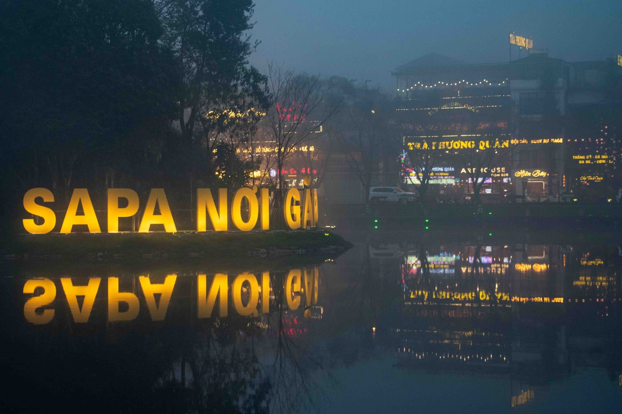 Sapa reflected in the water
