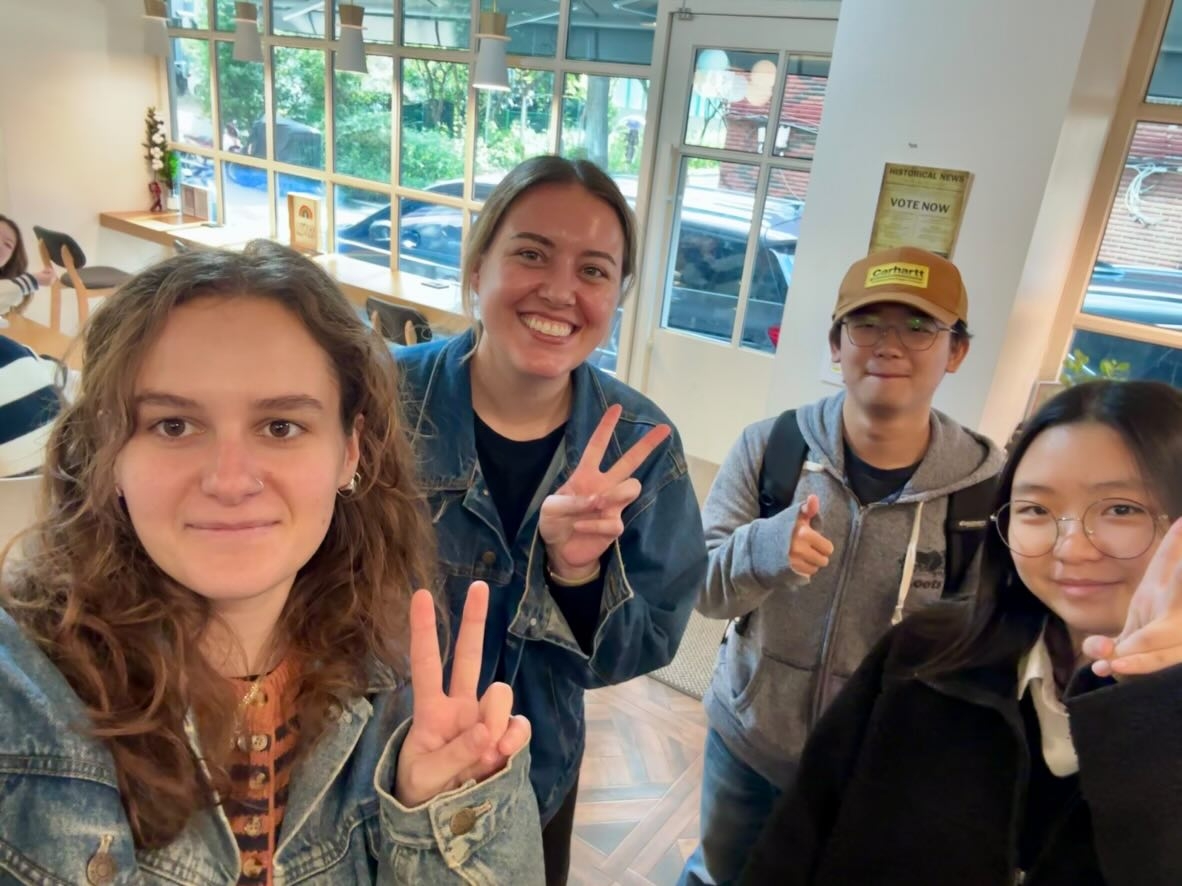 Carly, Jessa, and Students