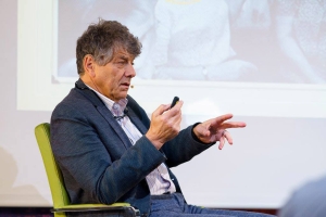 Vladimir Paperny