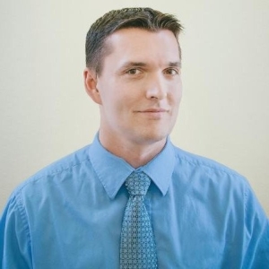 Headshot of Phil Worthington