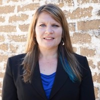 Marina Binsack Headshot