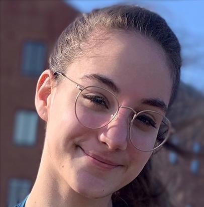 Zoe Jannuzi Headshot