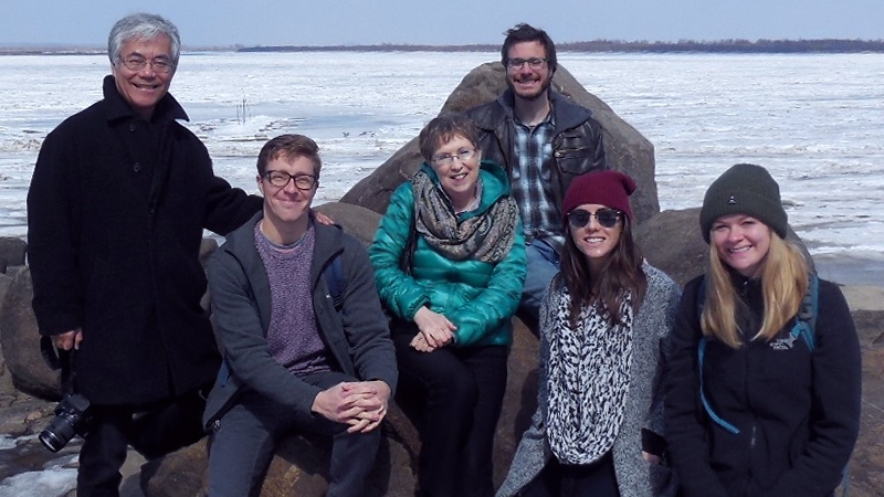 Image of Professor Akaha and students on their research trip