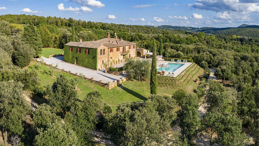A villa in the countryside of Tuscany