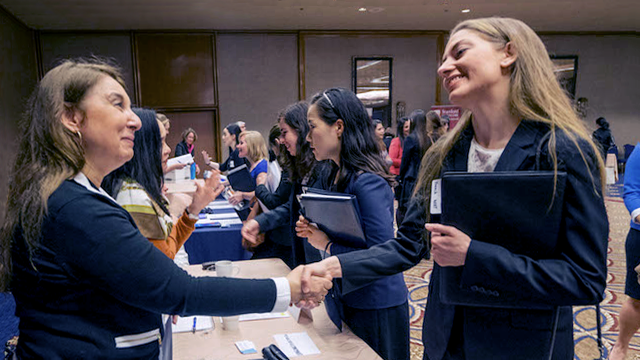 Students Meeting Recruiters Students Meeting Recruiters