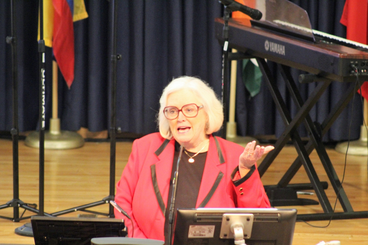 Professor Kathi Bailey speaking at the Leo van Lier memorial event in February 2017