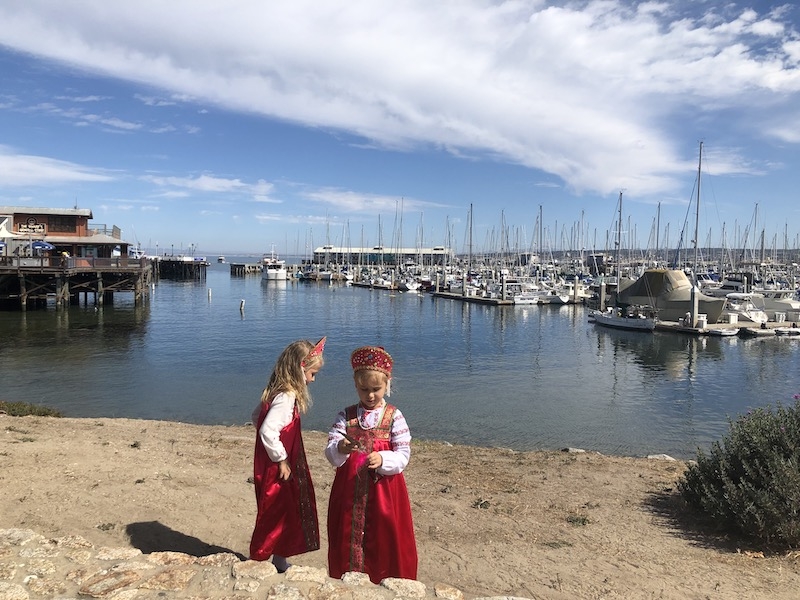 Two girls by Fisherman's wharf