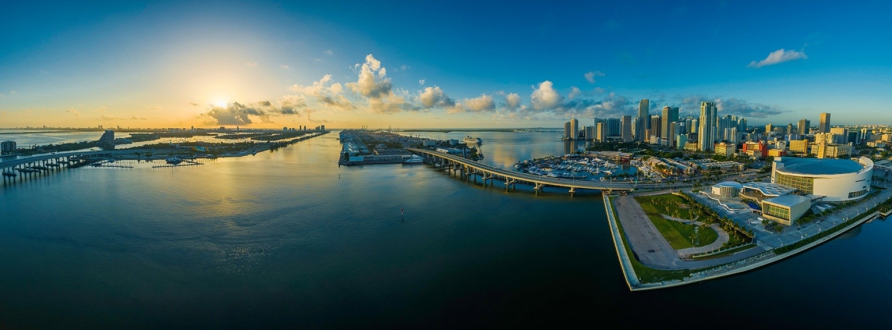 Miami panoramic water, highways, buildings
