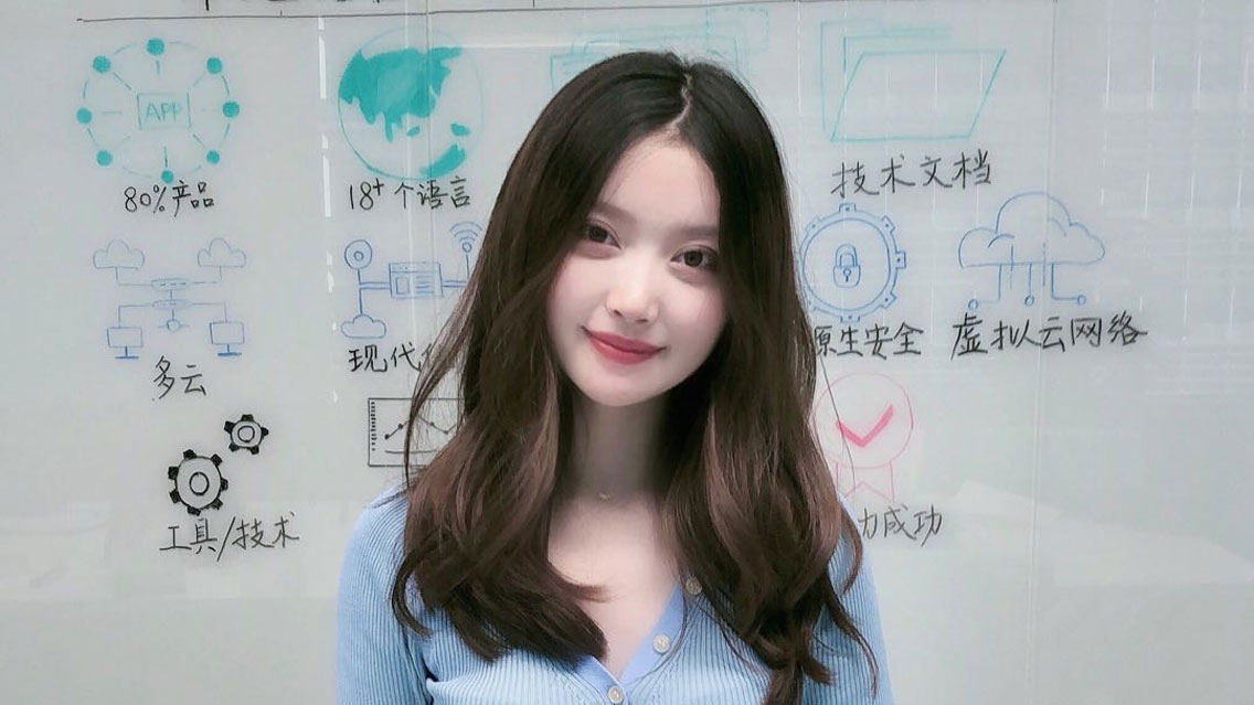 Shiyi Tang (MA TLM ‘21) on her first day of an internship with VMWare. 