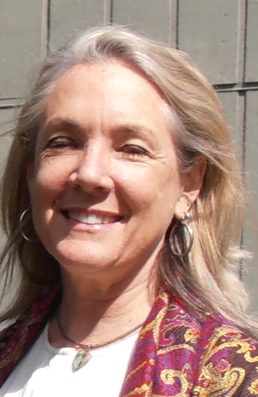Headshot photo of Julie Shackford-Bradley